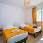 Agreable Maison Avec Piscine Proche Des Cevennes فيلة Rochegude (Gard)