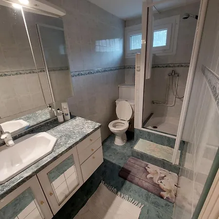Villa Agreable Maison Avec Piscine Proche Des Cevennes *