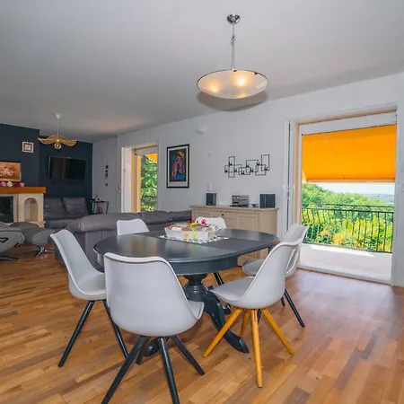 Agreable Maison Avec Piscine Proche Des Cevennes Rochegude (Gard)