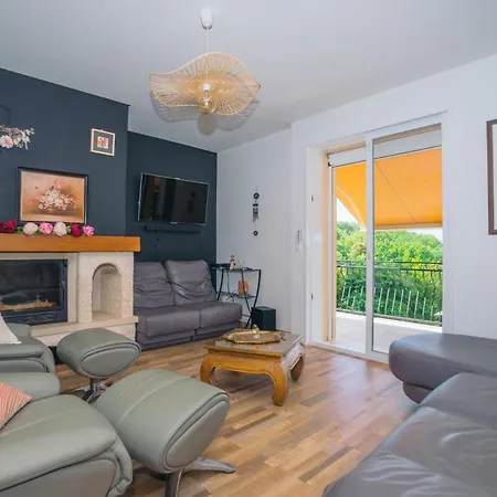Agreable Maison Avec Piscine Proche Des Cevennes